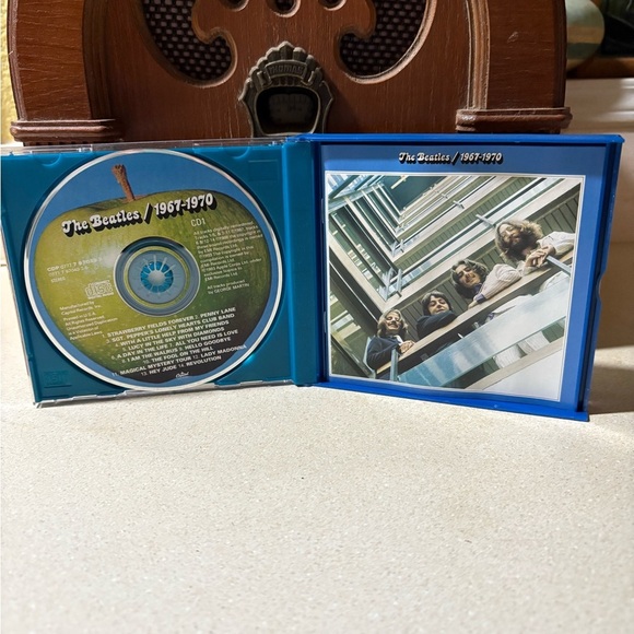 CD Set/2 The Beatles 1962-1966 Red and 1967-1970 Blue 1993 Release 4 CDs - Picture 6 of 9